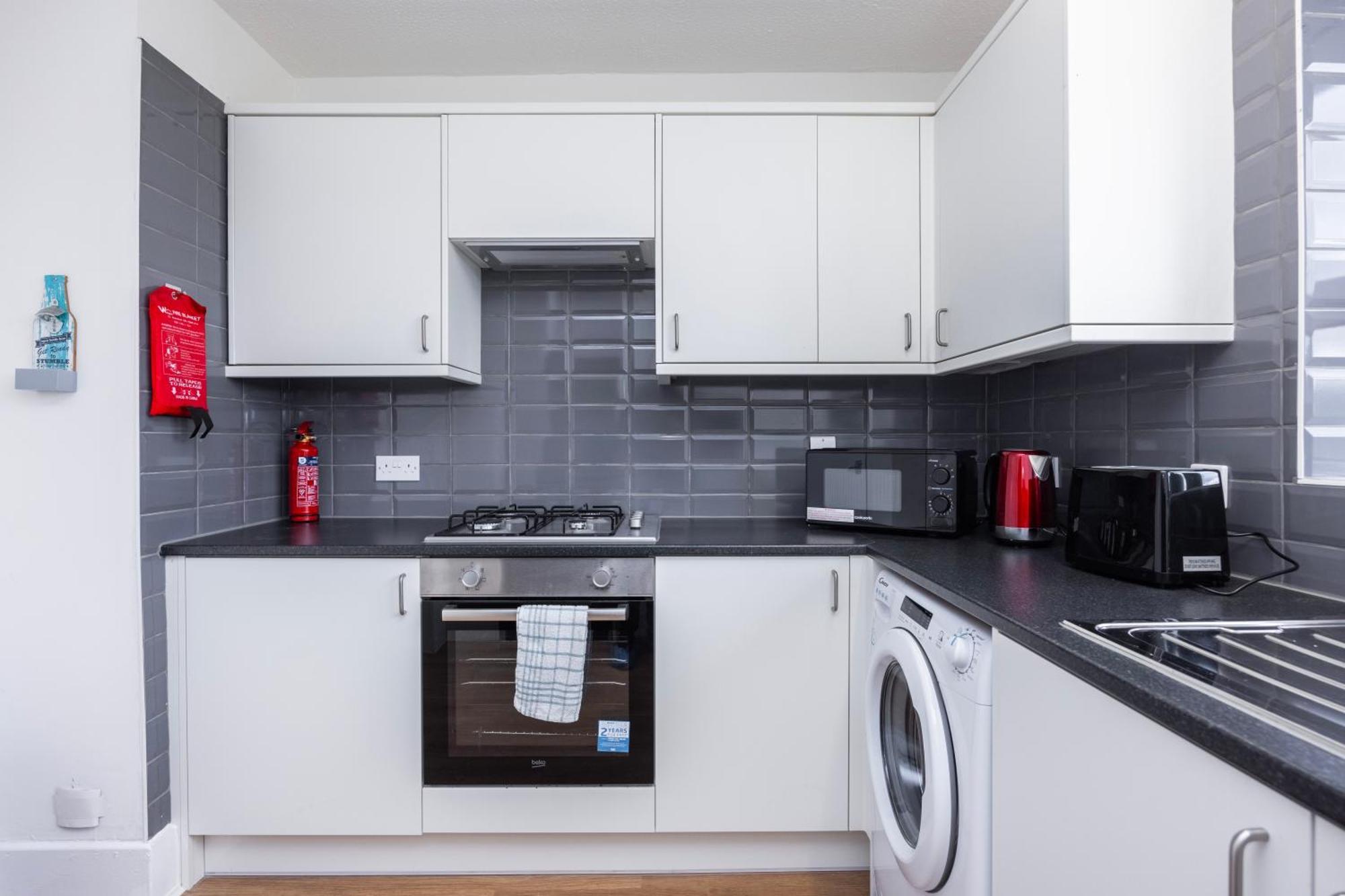 Excel O2 Stunning Large 3 Bedroom Apartment With Balcony 런던 외부 사진
