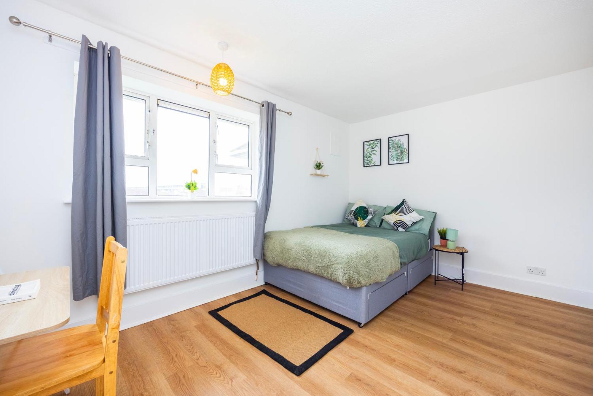 Excel O2 Stunning Large 3 Bedroom Apartment With Balcony 런던 외부 사진