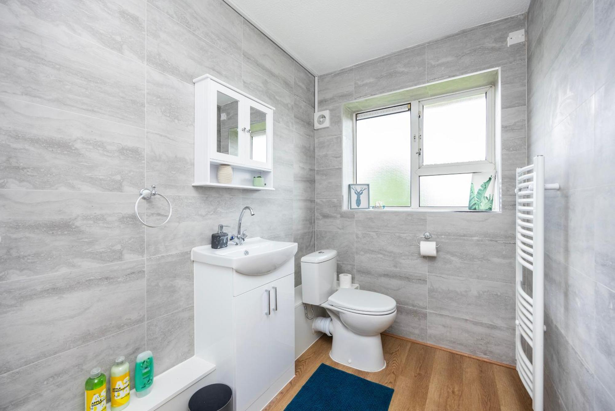 Excel O2 Stunning Large 3 Bedroom Apartment With Balcony 런던 외부 사진