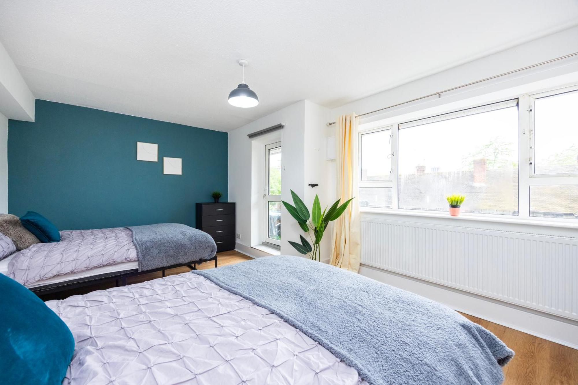 Excel O2 Stunning Large 3 Bedroom Apartment With Balcony 런던 외부 사진